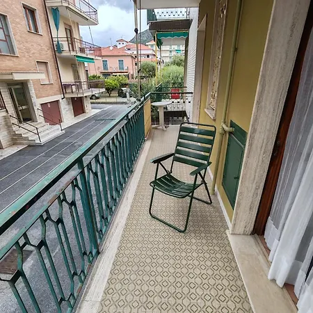 I Glicini * Pietra Ligure