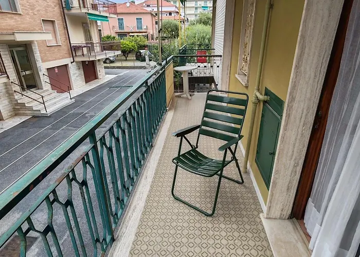 I Glicini * Pietra Ligure